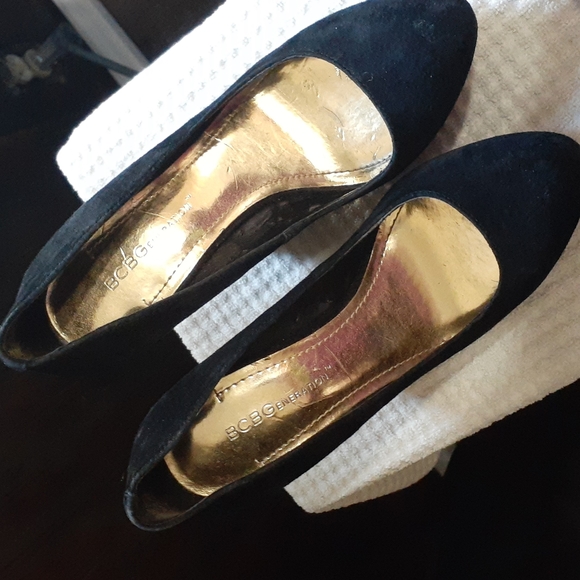 BCBG black suede wedges - Picture 4 of 9